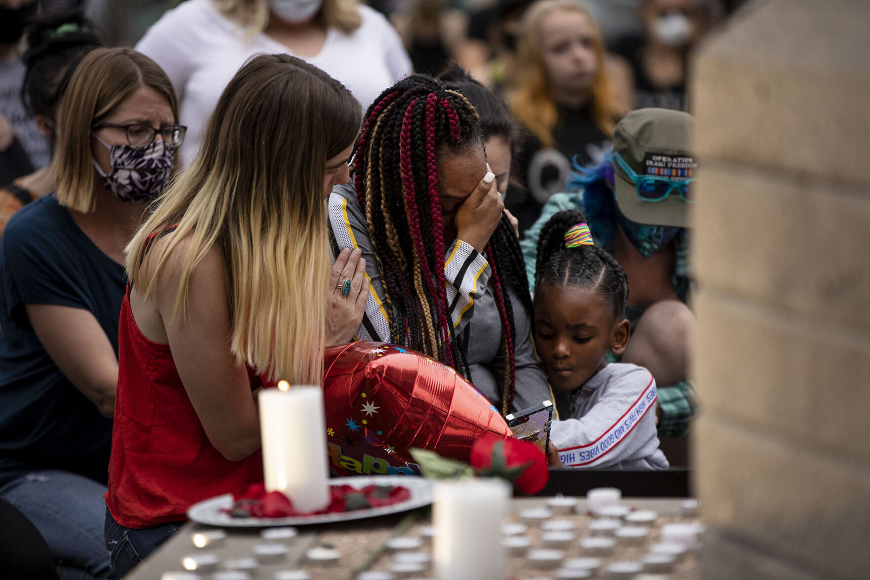 060620-news-vigil 04.jpg